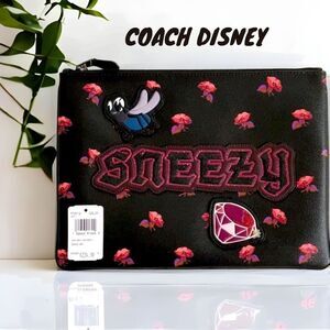 COACH NWT LG COSMETIC POUCH BAG DISNEY SNOW WHITE AND THE SEVEN DWARFS SNEEZY